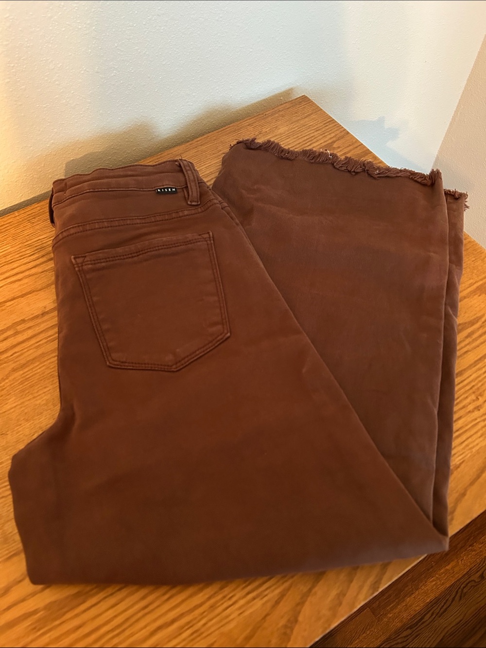 Women’s Cropped Ankle Jeans - Brown